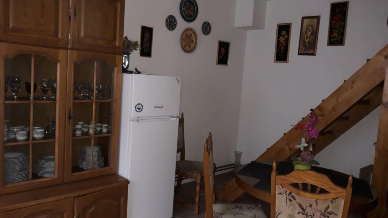 Casa Mirela Hotell Turda Eksteriør bilde